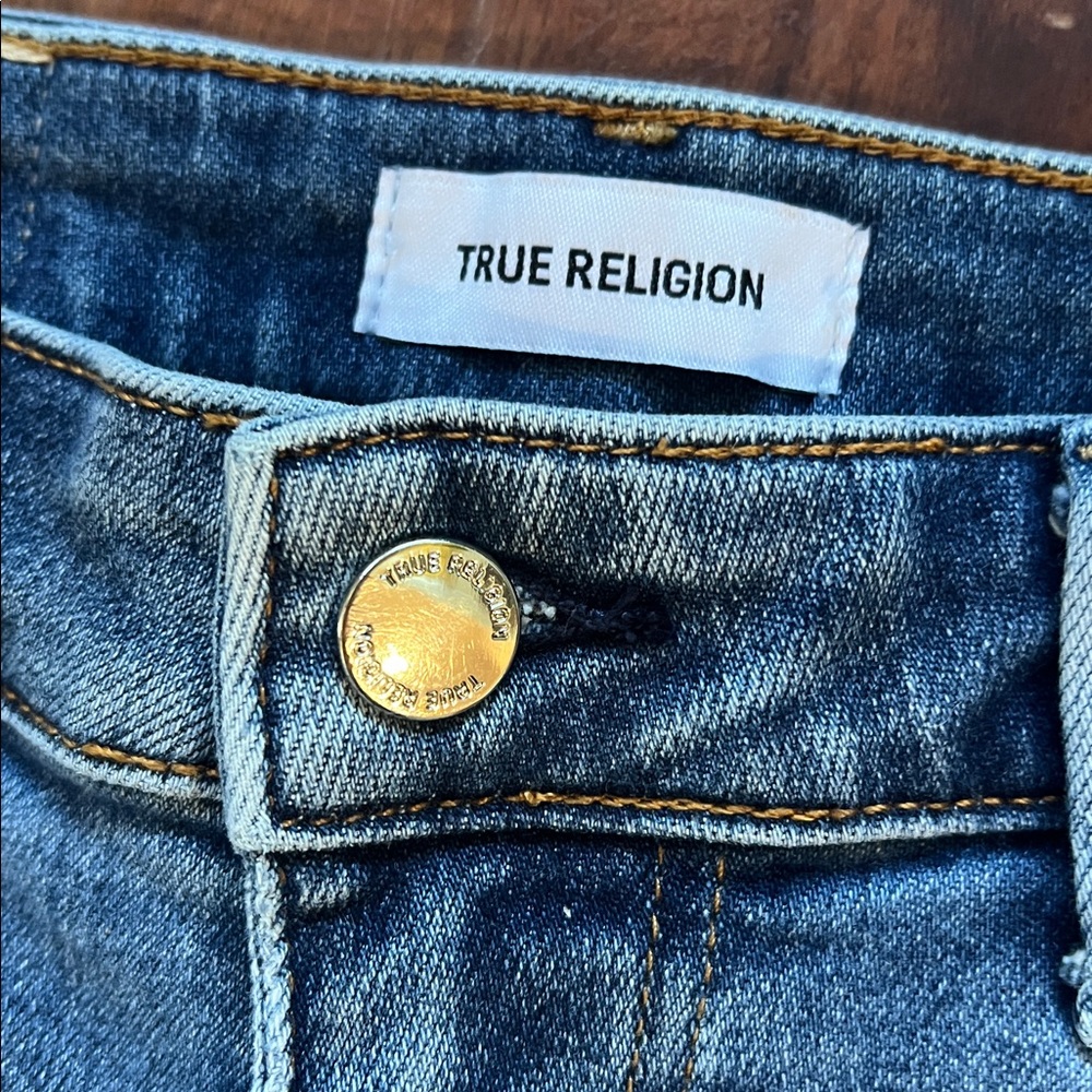 True Religion Women's Distressed Blue Jean Shorts 26W Jayde Stretchy - Picture 2 of 7